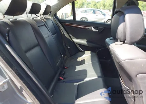 2013 Mercedes-Benz C 300 Luxury 4Matic from USA, damaged, VIN WDDGF8AB3DA833776